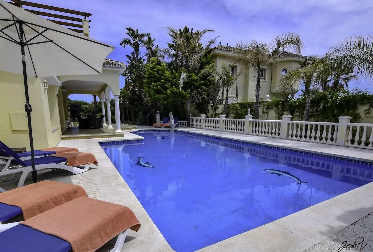 20001 - Exquisite Villa 50M To Beach Marbella