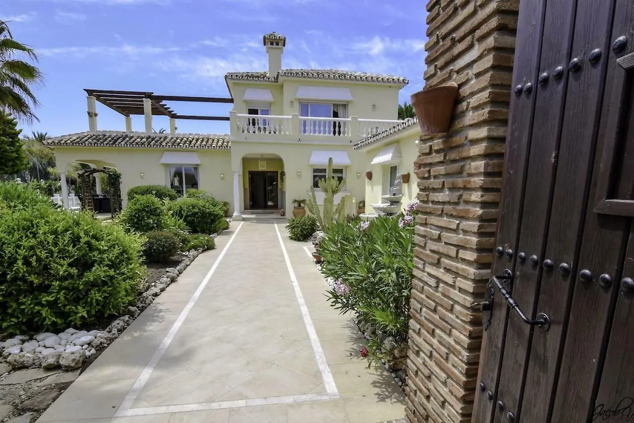 20001 - Exquisite Villa 50M To Beach Marbella