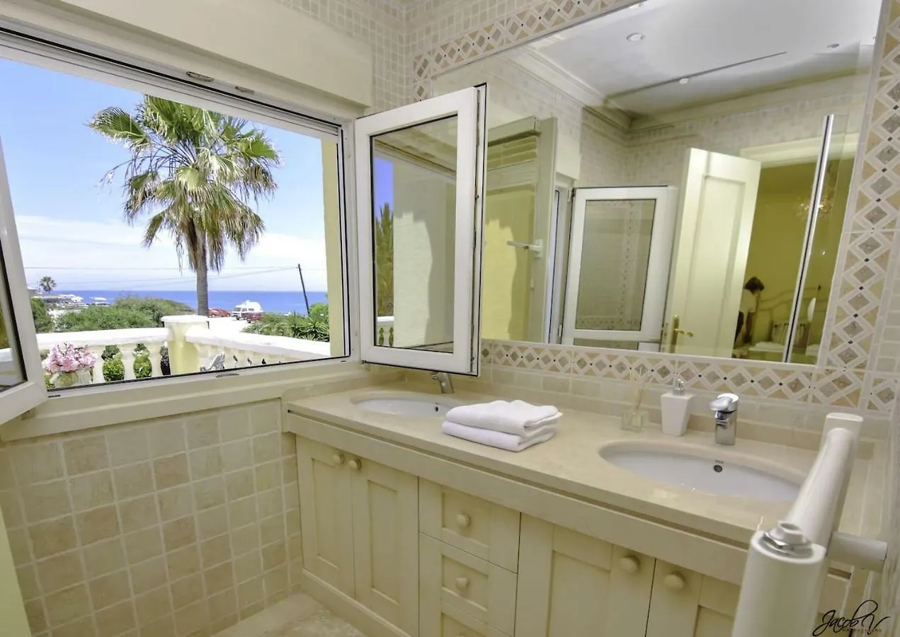 20001 - Exquisite Villa 50M To Beach Marbella 0*,