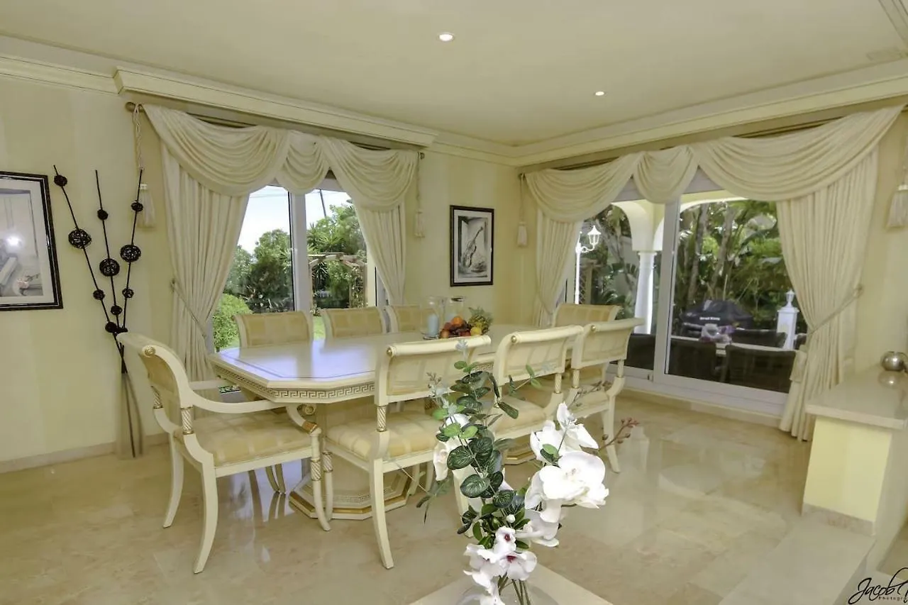 20001 - Exquisite Villa 50M To Beach Marbella Holiday home