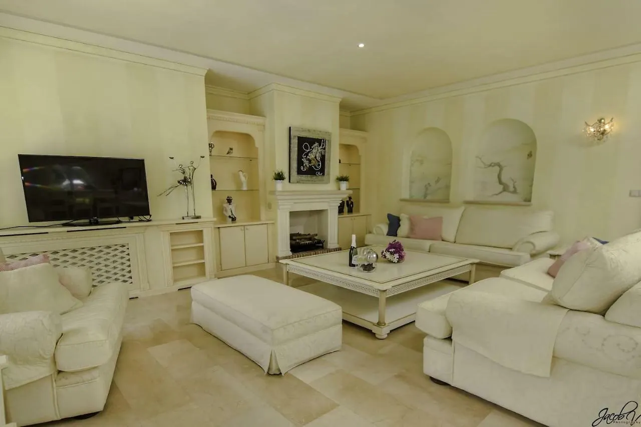 20001 - Exquisite Villa 50M To Beach Marbella Holiday home