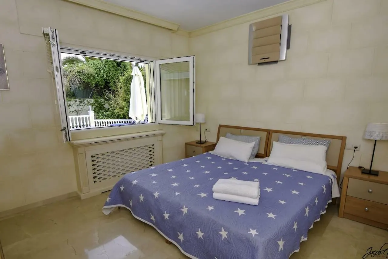 20001 - Exquisite Villa 50M To Beach Marbella